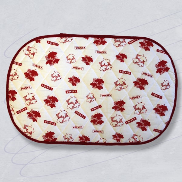 Scratch Placemat. White/Red Canada