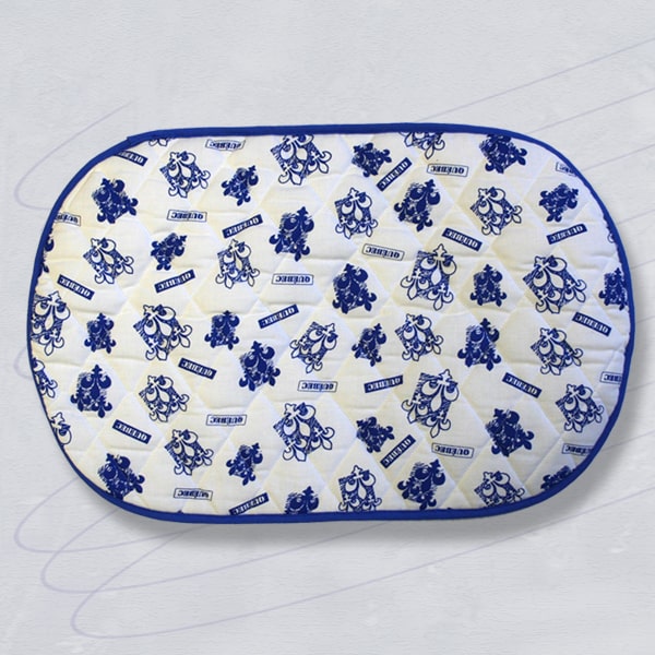 Scratch Placemat. Scratch Fleur se Lys White/Royal Quebec